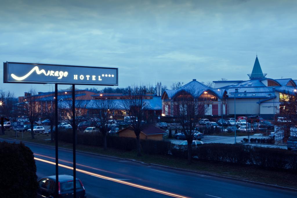 Mirage Hotel Sárvár Sarvar Exterior foto